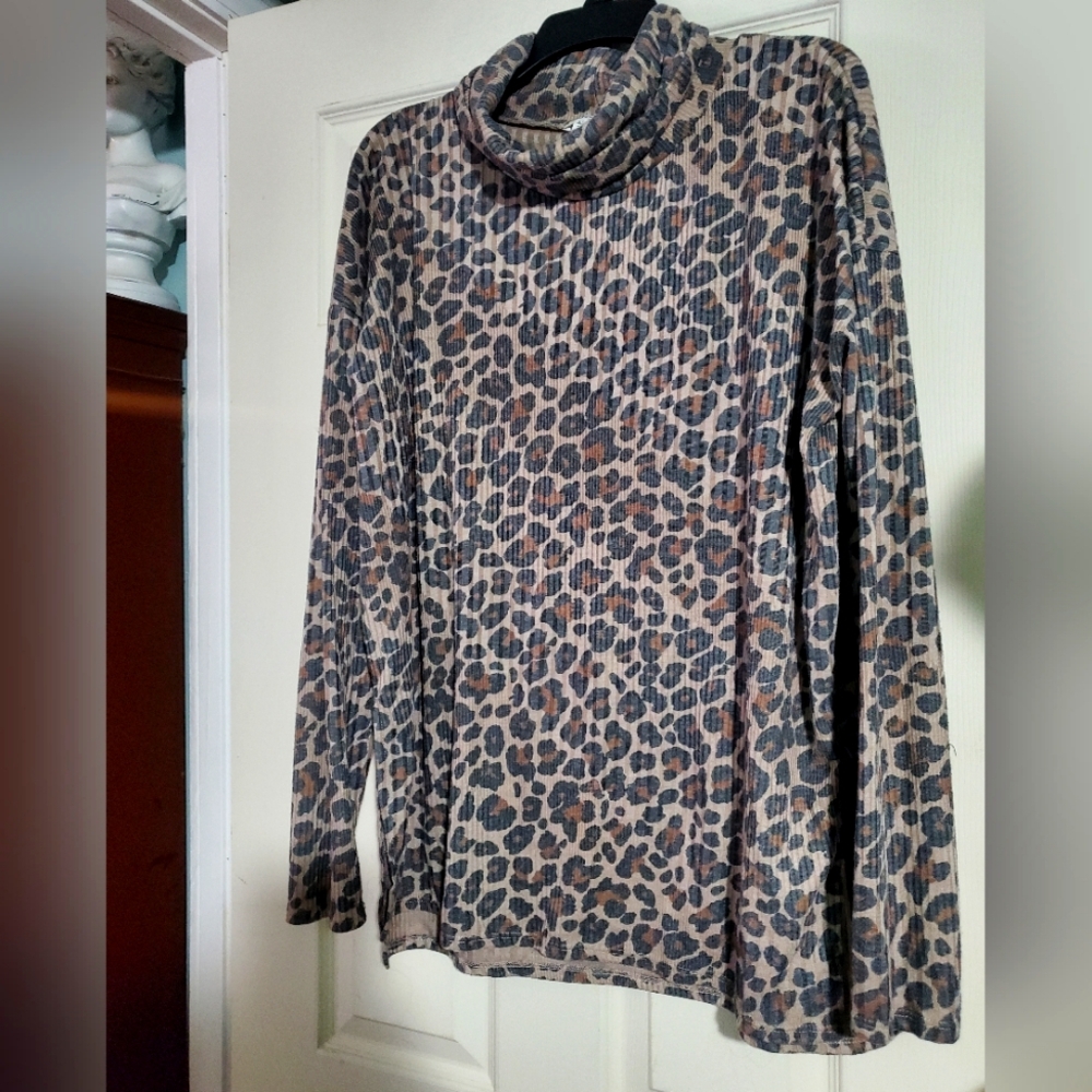 BKE Leopard Print Cowl Neck Long Sleeve Shirt XL